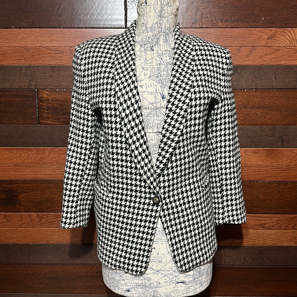Vintage Smith-Forester Long Sleeve Black and White Hounds Tooth Blazer